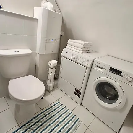 Spacious Comfortable Flat With Free Parking In East Finchley, Muswell Hill & Close To Alexandra Palace London Exterior foto
