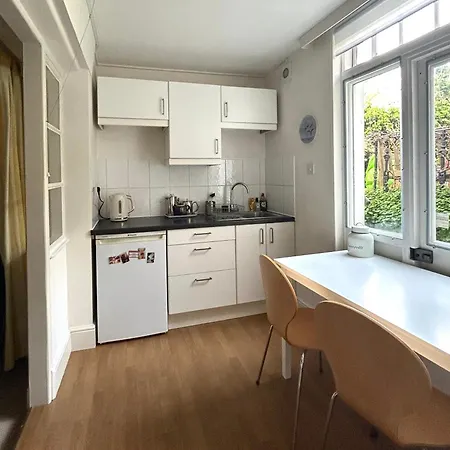 Spacious Comfortable Flat With Free Parking In East Finchley, Muswell Hill & Close To Alexandra Palace London Exterior foto