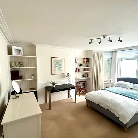 Spacious Comfortable Flat With Free Parking In East Finchley, Muswell Hill & Close To Alexandra Palace London Exterior foto