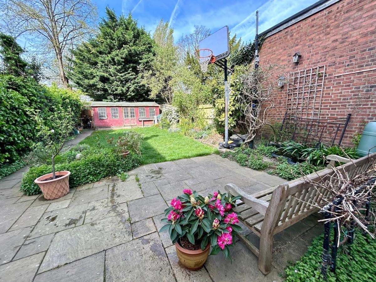 Spacious Comfortable Flat With Free Parking In East Finchley, Muswell Hill & Close To Alexandra Palace Appartement Londres
